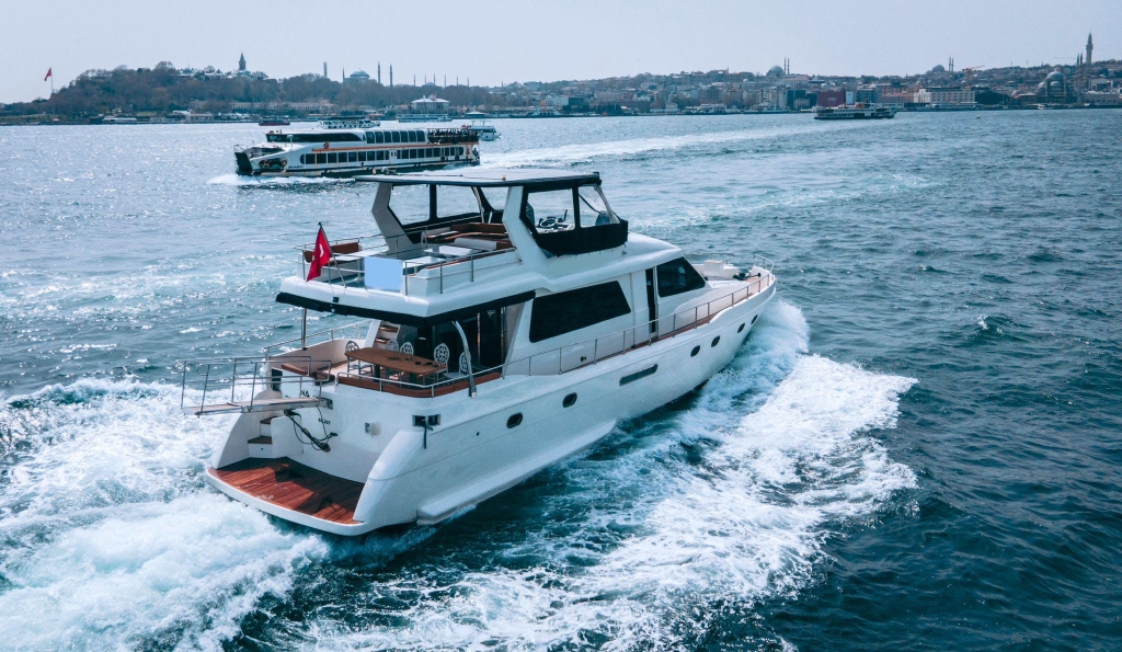 Bosphorus Sunset Cruise on Luxury Yacht